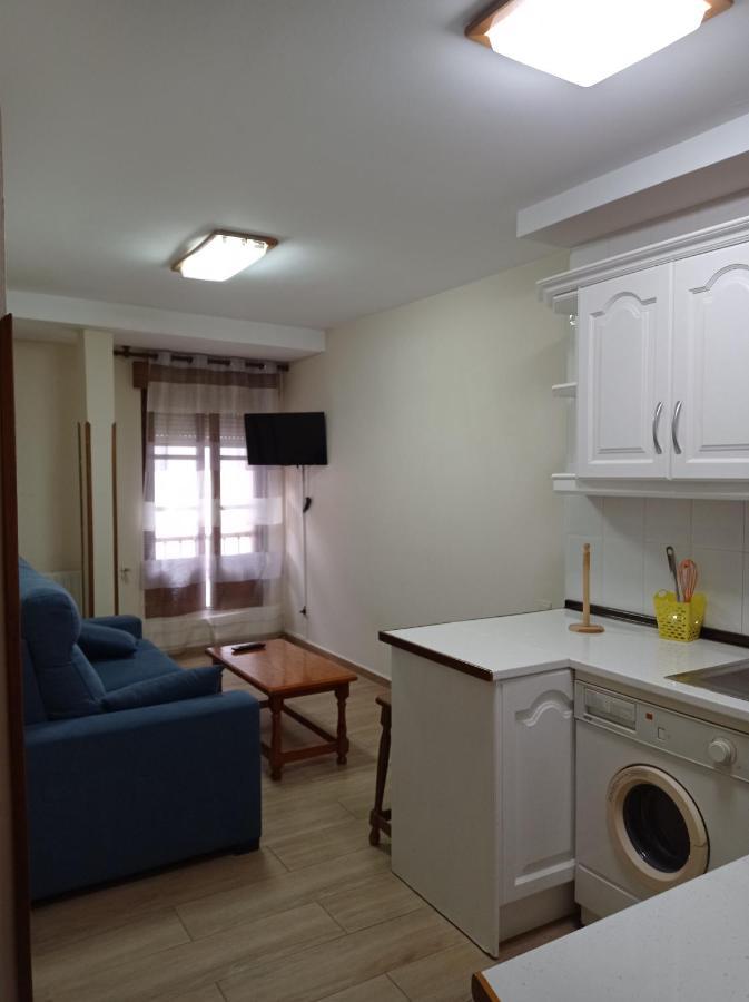 Hotel Los Robles Onís Екстериор снимка
