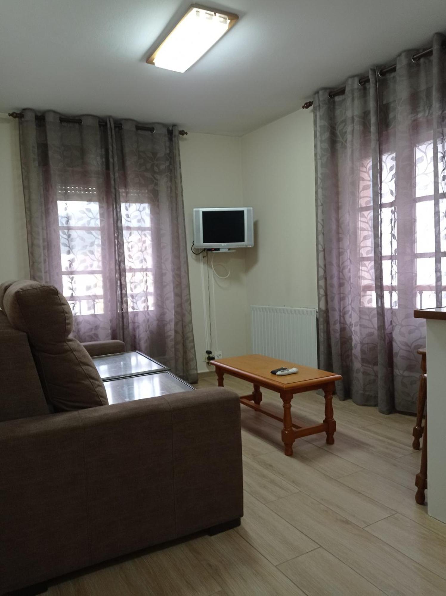 Hotel Los Robles Onís Екстериор снимка